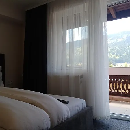 Hotel Ardo And Restaurant 2*