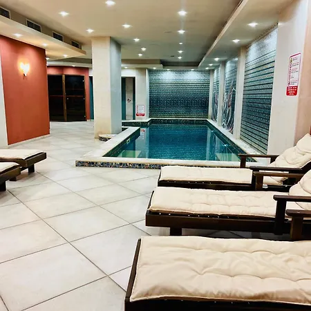 Ardo And Restaurant Hotel 2*