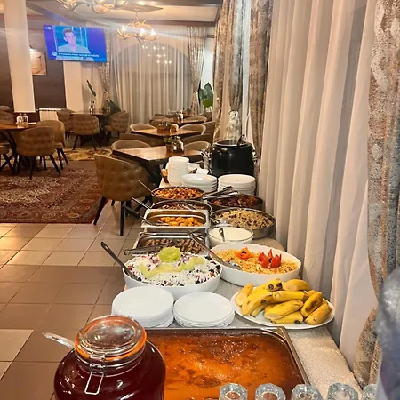 Ardo And Restaurant Сырница